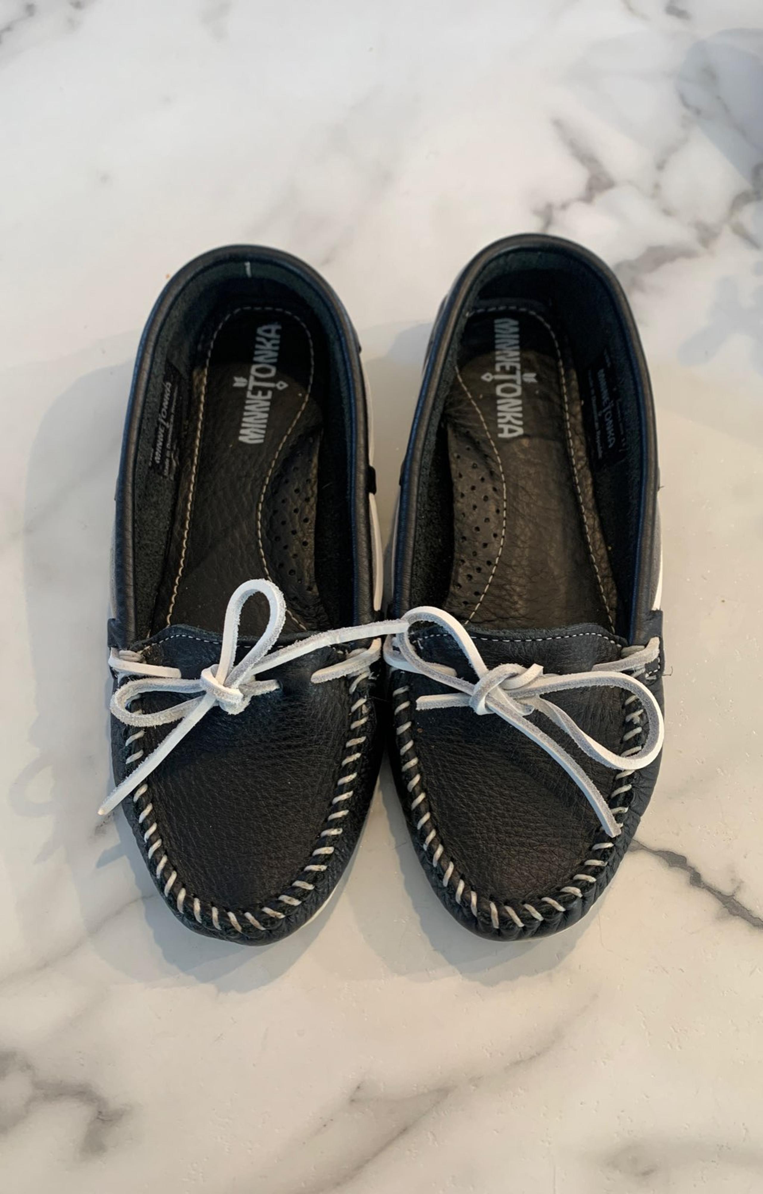 minnetonka moccasins