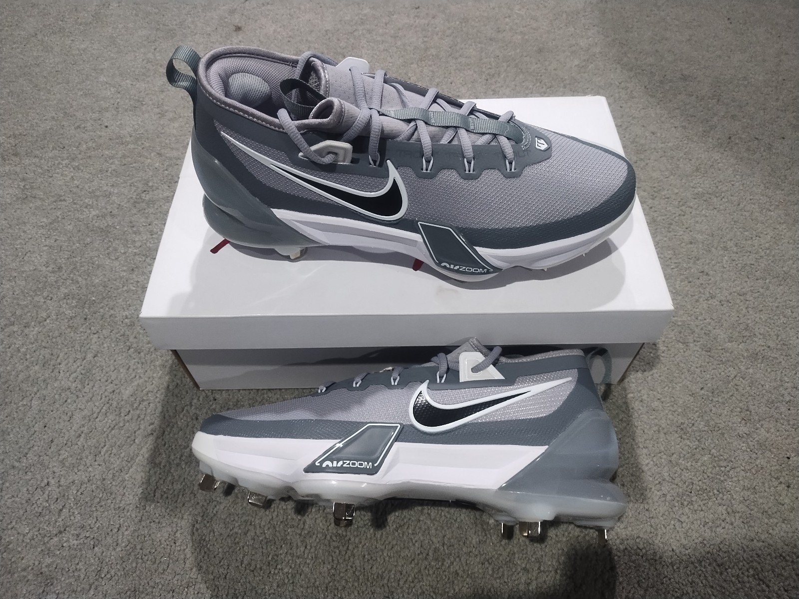 FORCE ZOOM TROUT 9 ELITE METAL CLEAT NEW IN BOX . 11.5