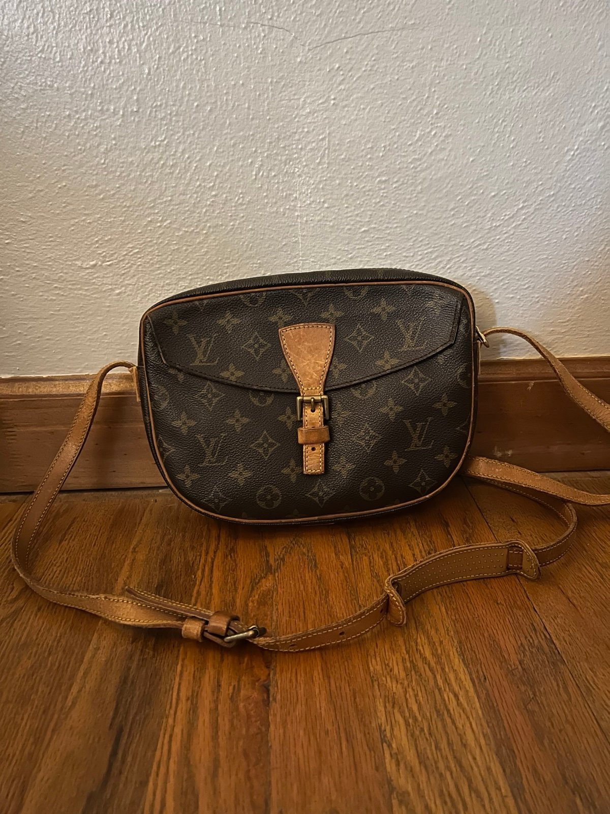 Authentic Louis Vuitton Jeune Fille