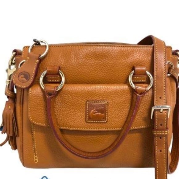 D&B purse like new one of the kind with keychain/ charm