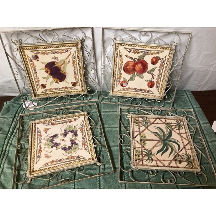 Iron-framed Wall Decor (Set of 4)