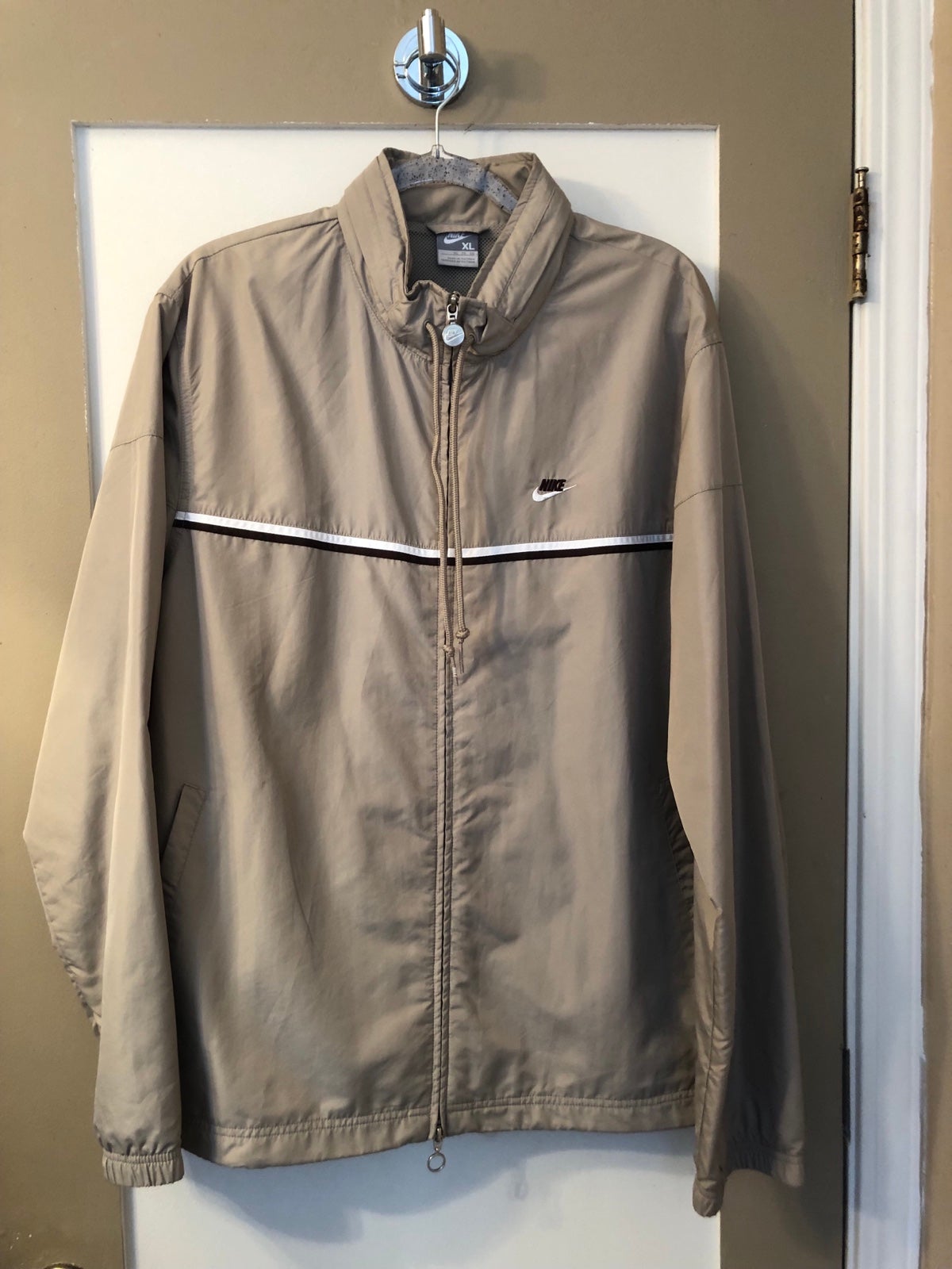 Vintage 90’s Nike windbreaker