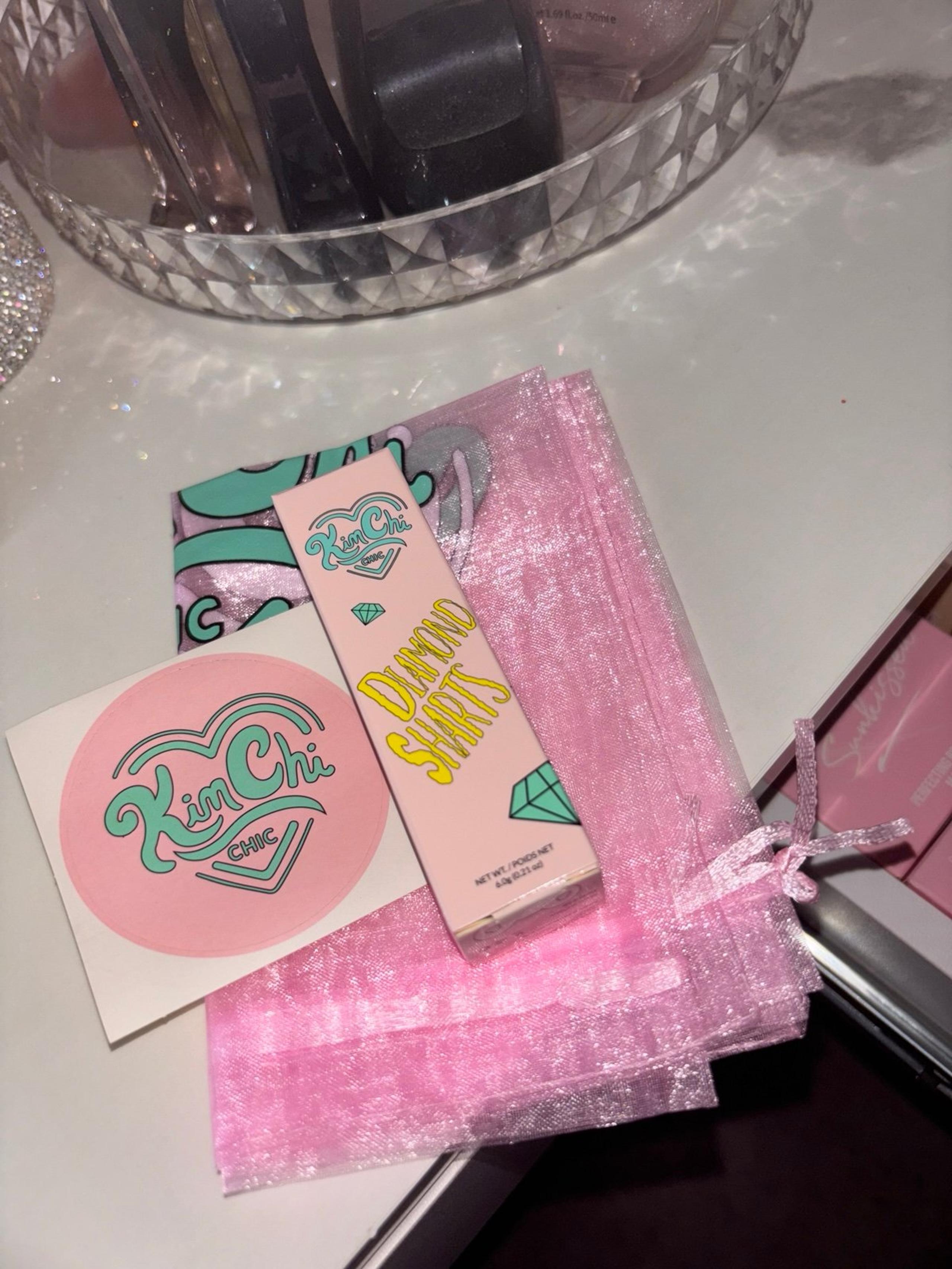 kim chi makeup