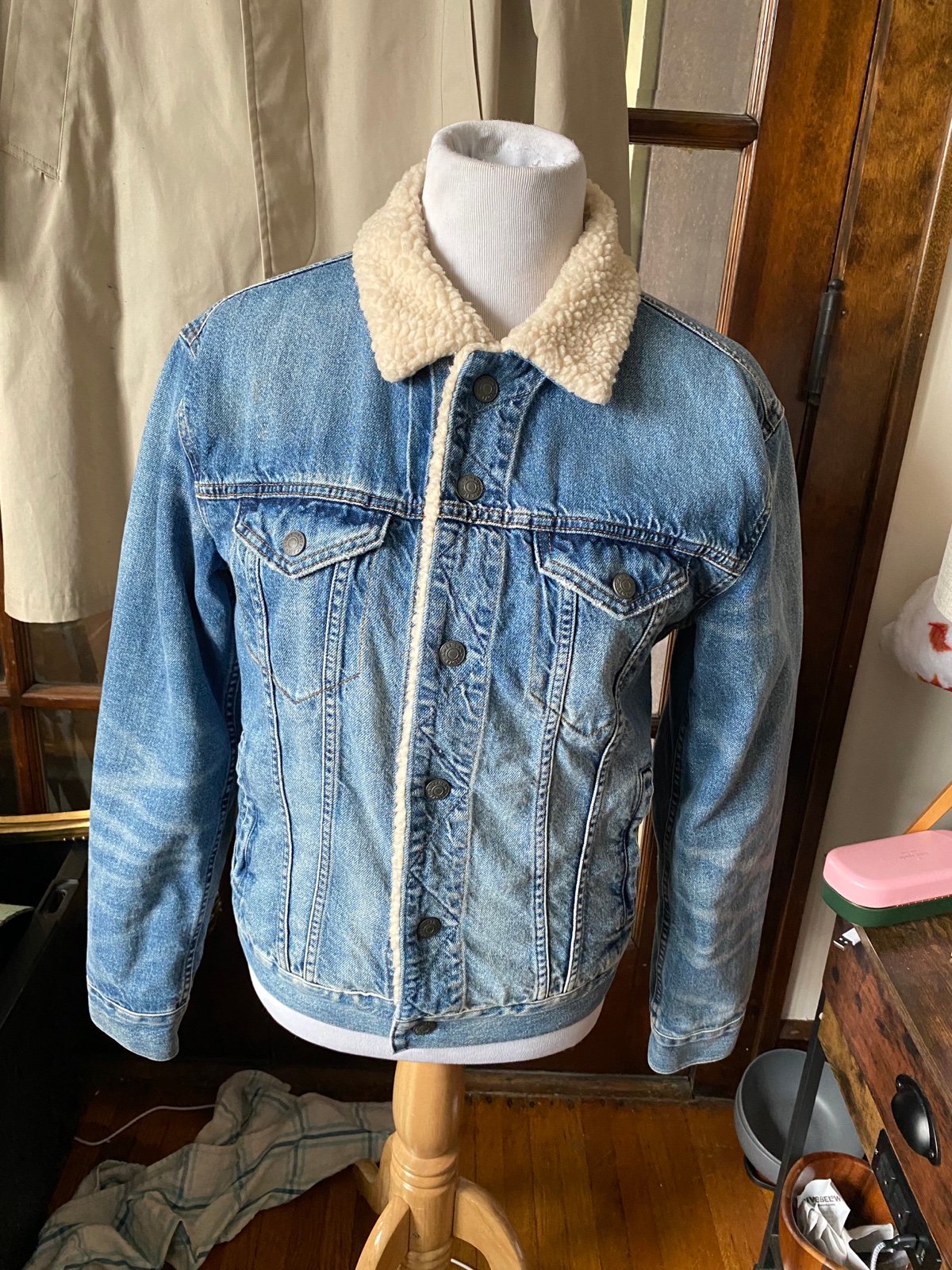 Men’s Vintage American Eagle Sherpa Lined Jean Jacket Size XS