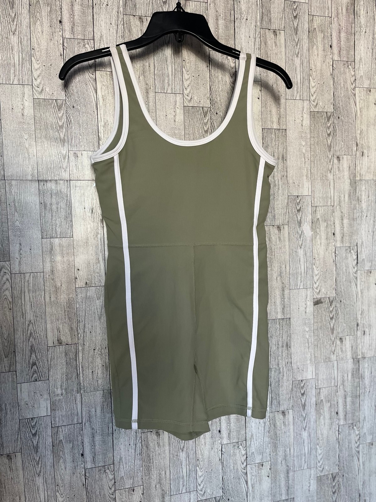 WILO The Label Short Rib Romper Size Small Sage , Sports Romper