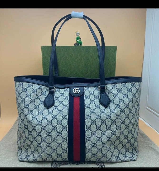 medium tote Bag