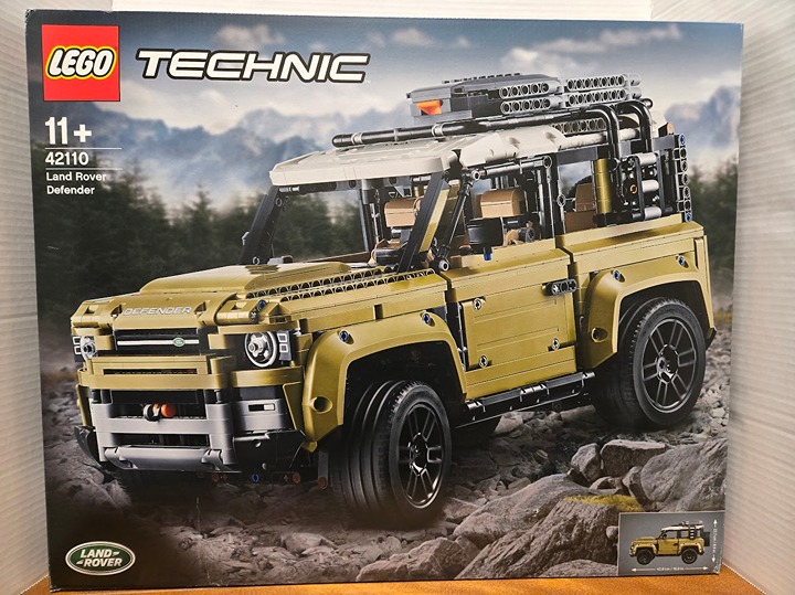 *Retired* Sealed Lego 42110 Land Rover Defender (2,573 pieces)