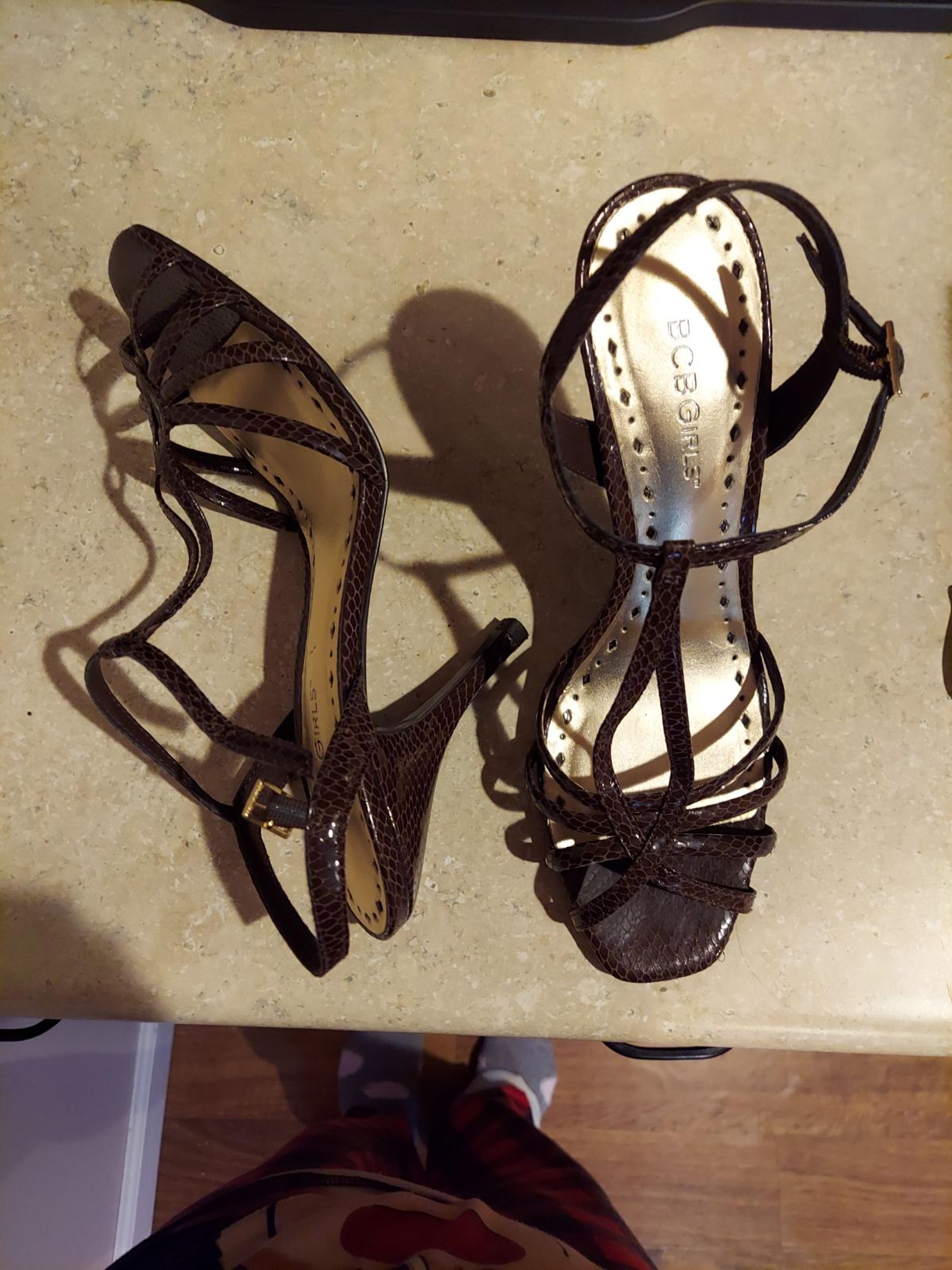 bcbgirls brown pumps.