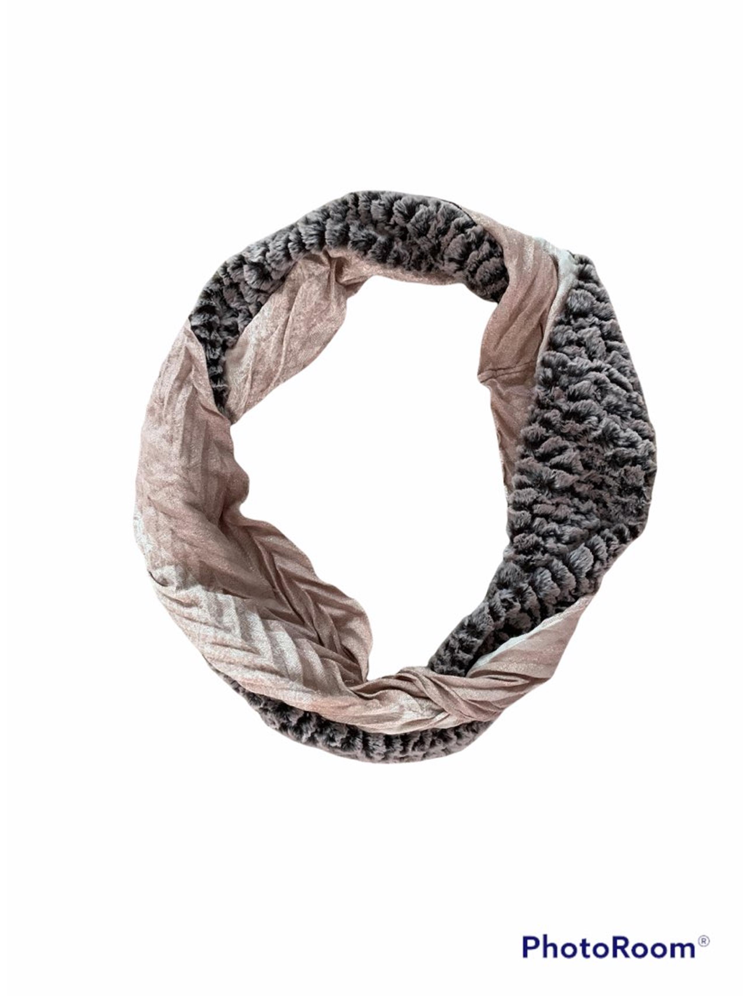 NWT faux fur Infinity Scarf