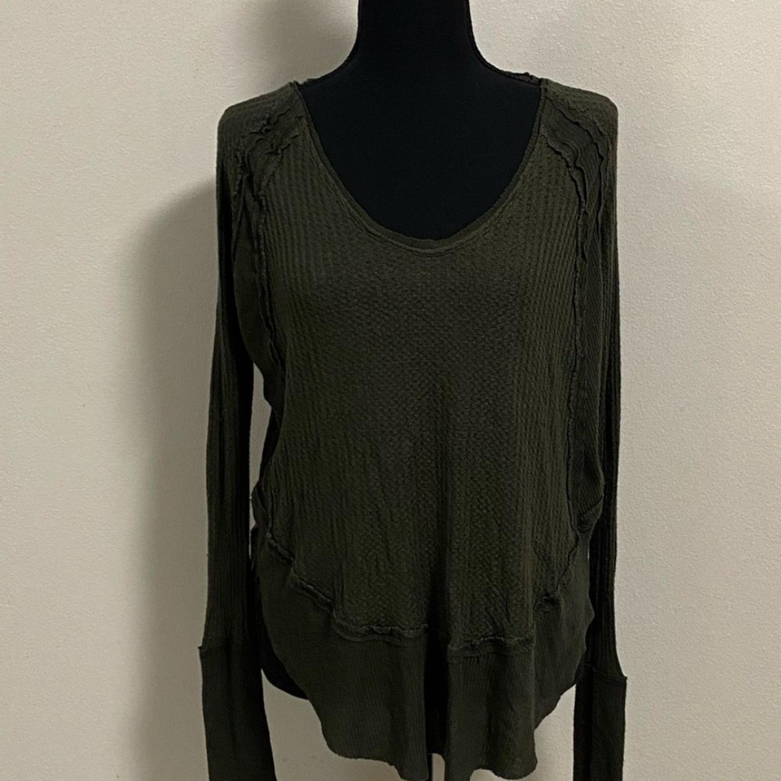 Free People We the Free waffle Knit High Low Top Olive Green Size XS