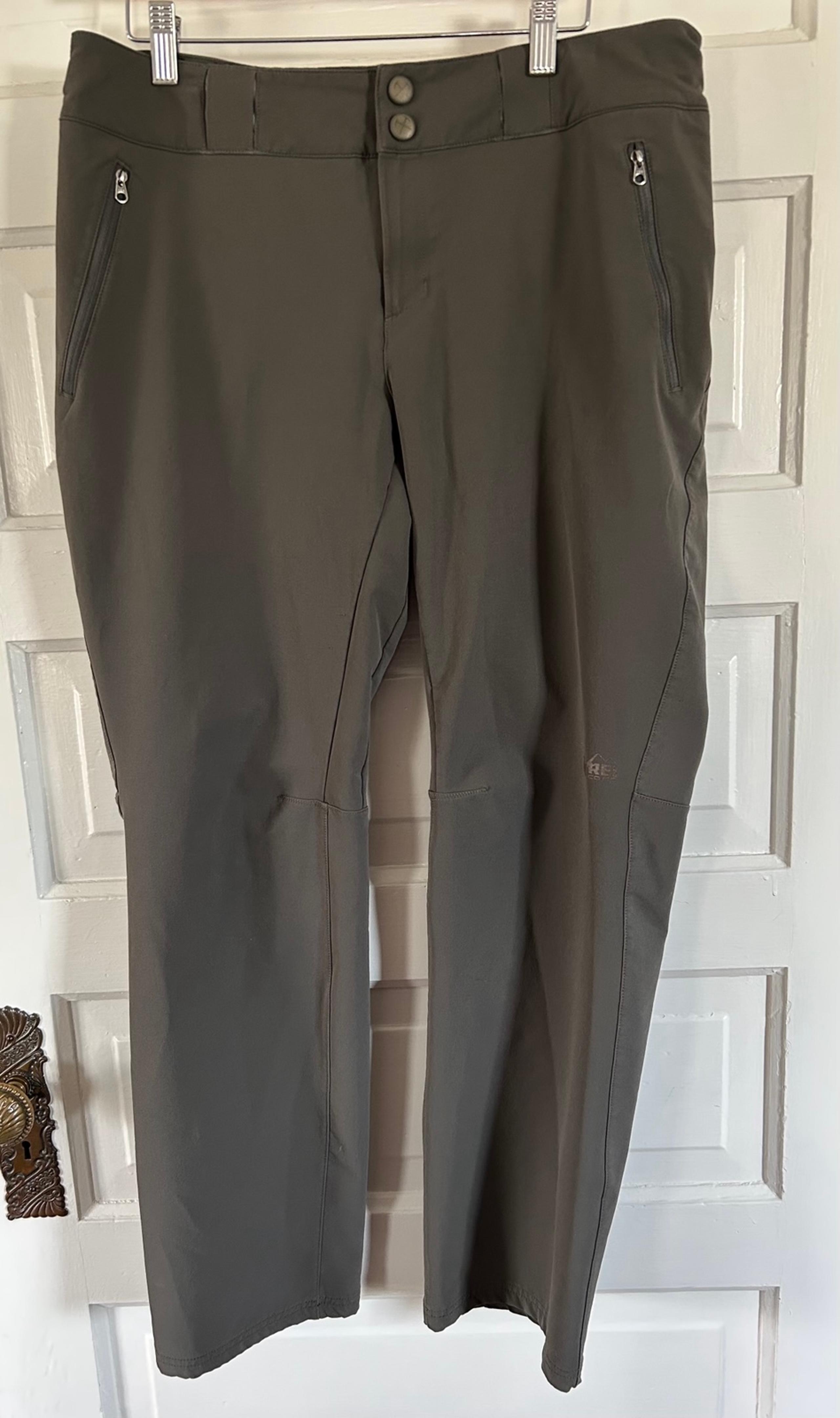 REI Women's Outdoor Pants, 4 Zip Pockets, Sturdy Material. Size 12