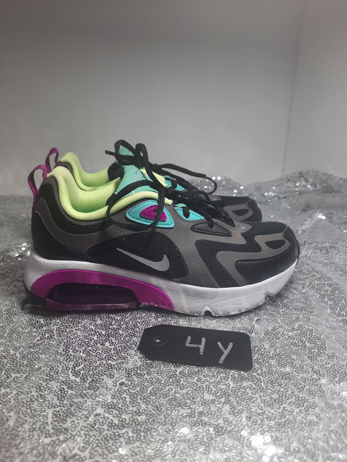 Nike Kids Shoes Nike Air Max 200 Size 4Y