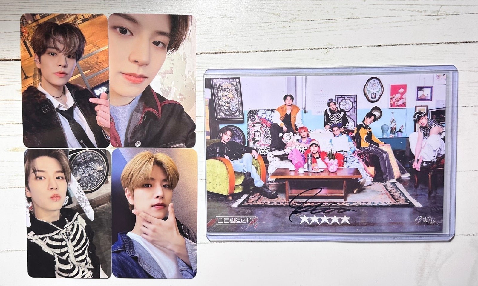 Seungmin signed postcard & pc set
