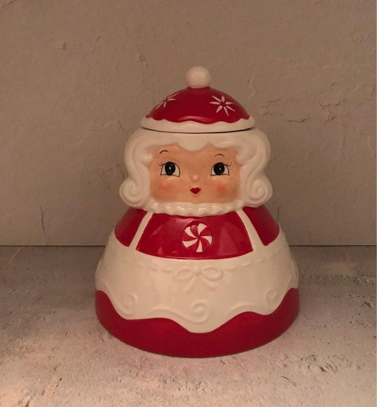 johanna parker mrs claus canister