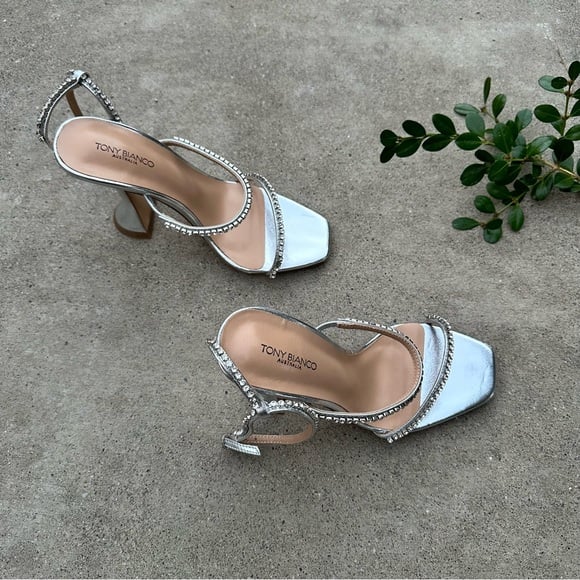 Tony Bianco Shy Sandal in Silver Metallic Size 5.5