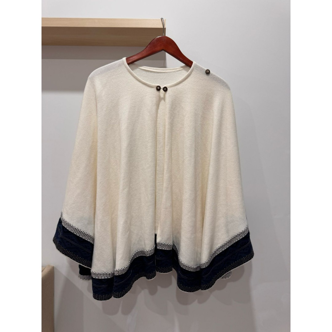 Vintage Womens Ivory Blue Trim Western Cape Poncho One Size Soft Cashmere Shawl