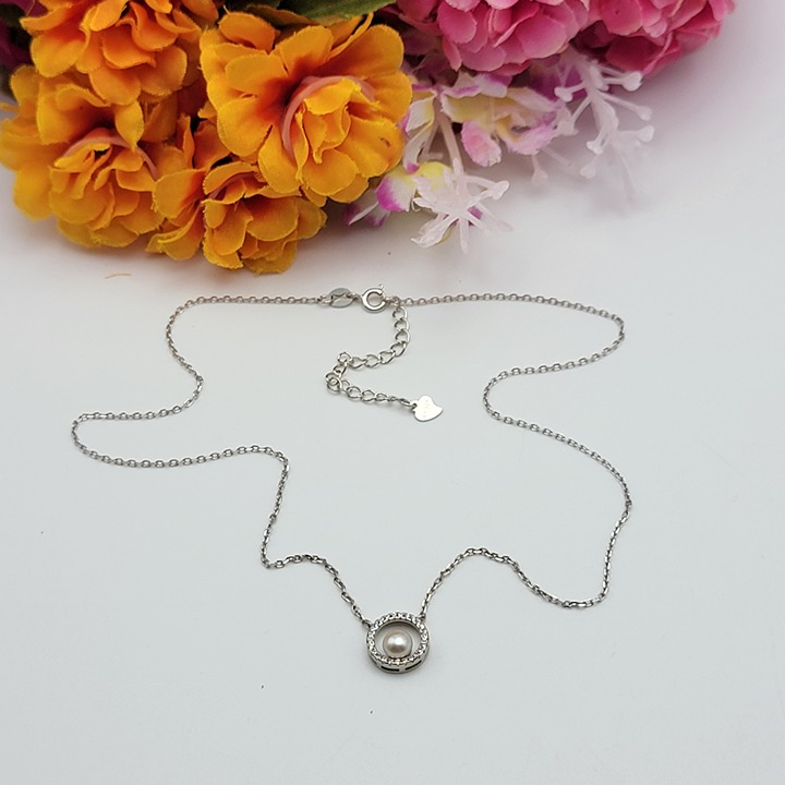 Vtg. 925 Sterling Silver White Pearl & Diamond Accent Circle Pendant Necklace 18