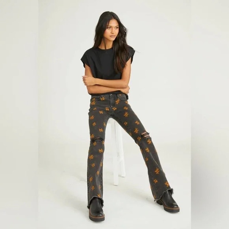 NWT- Free People /Driftwood Eva Bootcut Embroidered Jeans In Copper Clover Sz27