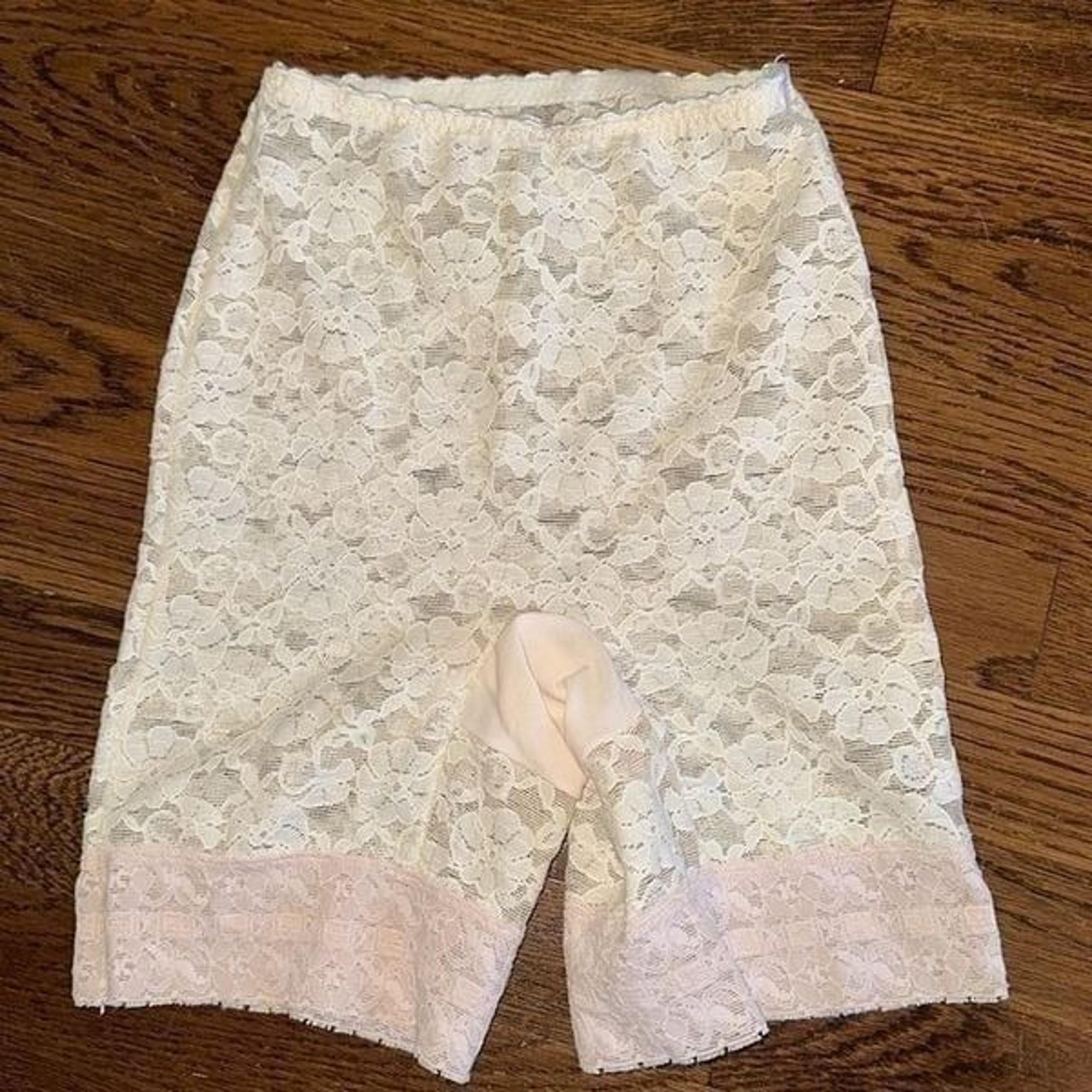 Vintage 50s or 60s cream & pink floral elastic girdle