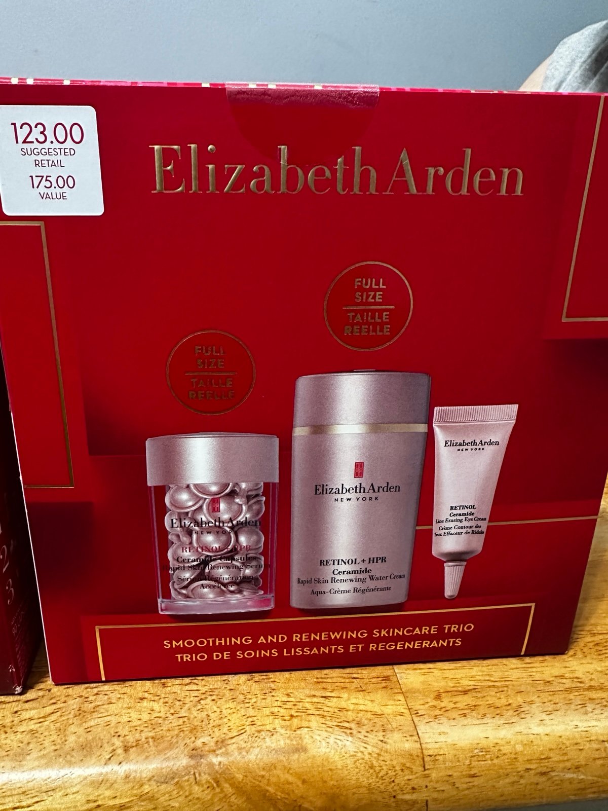 Elizabeth Arden retinol skin care trio