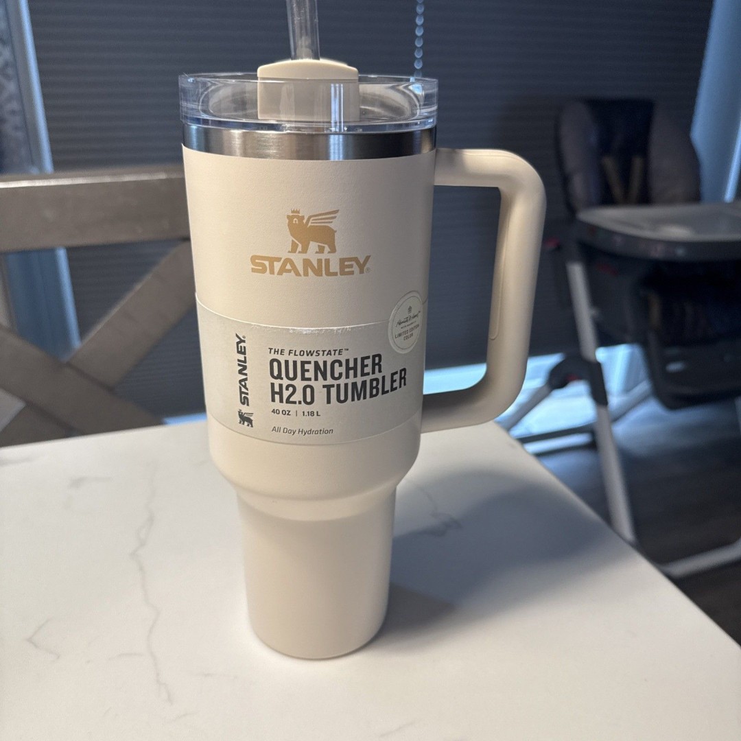 Stanley  Hearth & Hand Magnolia 40 oz Tumbler - Limited Edition Best Beige New