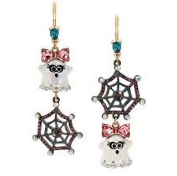 Betsey Johnson Ghost & Spider Web Drop Mismatch Earrings new!!