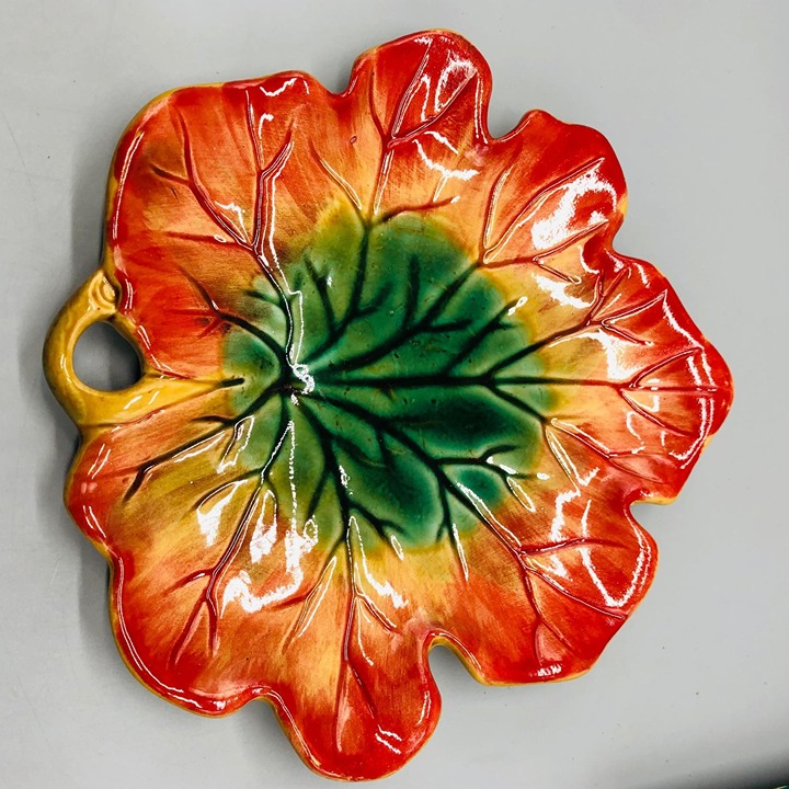 Chris Madden for Home collection leaf plate ceramic 8.25 x 8.5 new in box see