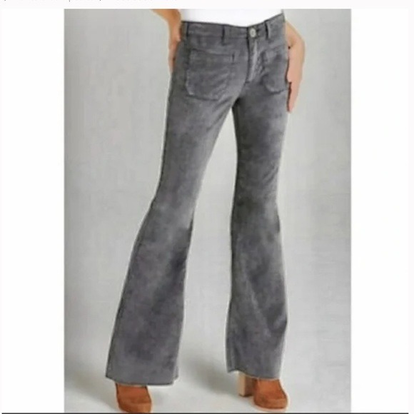 Free People Crushed Velvet Flare Leg Pants in gray velour size 29