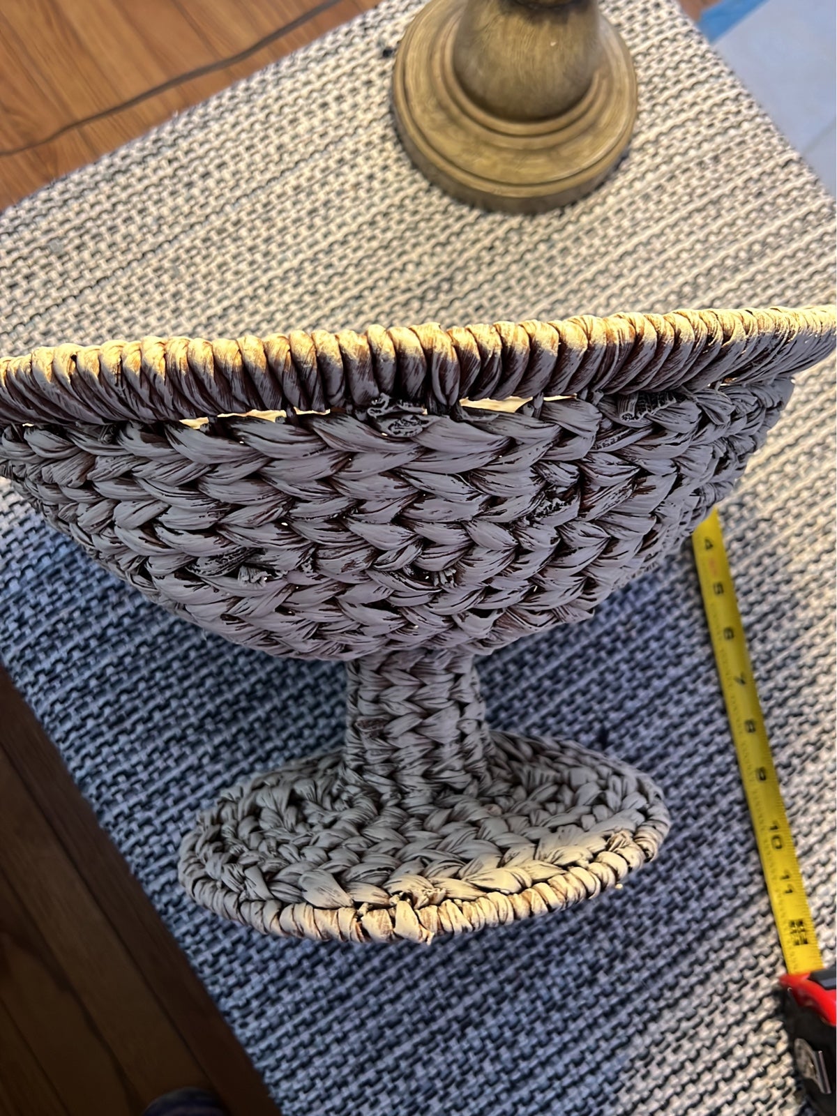 Wicker Pedistable Bowl Basket