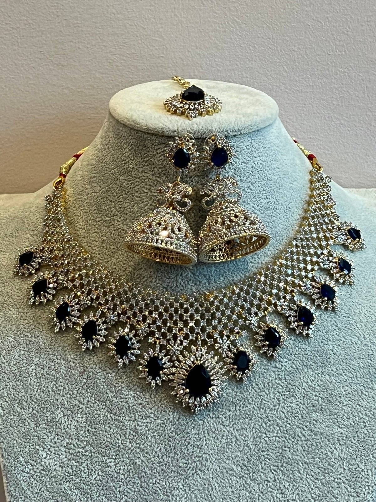 AD/CZ/blue stone necklace set.
