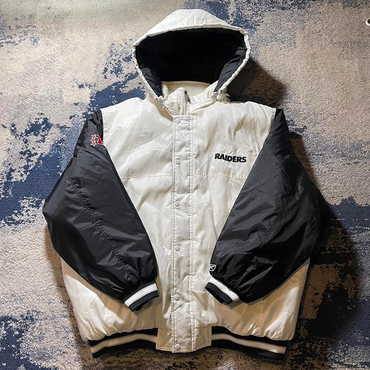 Vintage y2k Los Angeles Raiders NFL football reebok sports puffer jacket