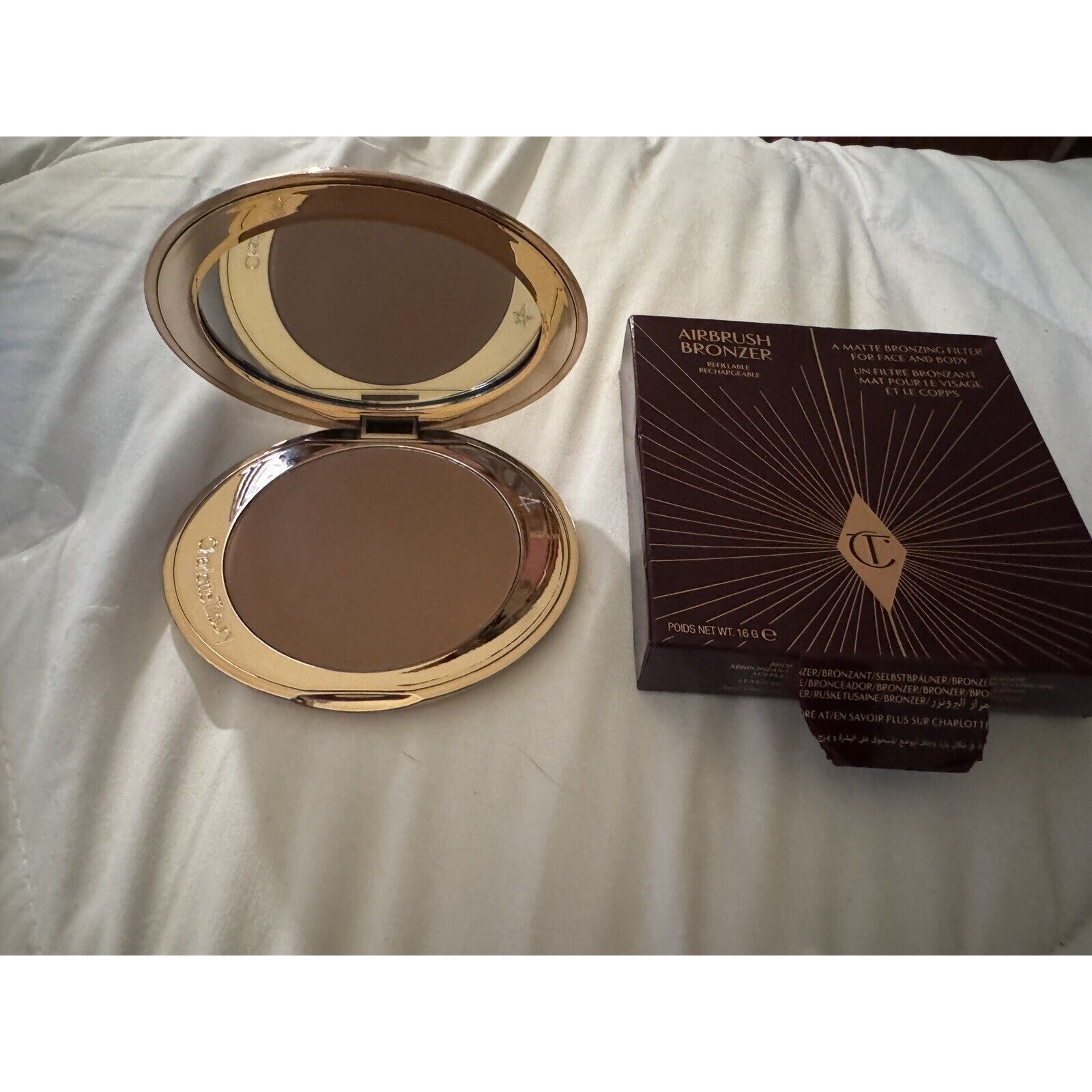 Charlotte Tilbury airbrush bronzer new in box full size in 2 Medium Authentic