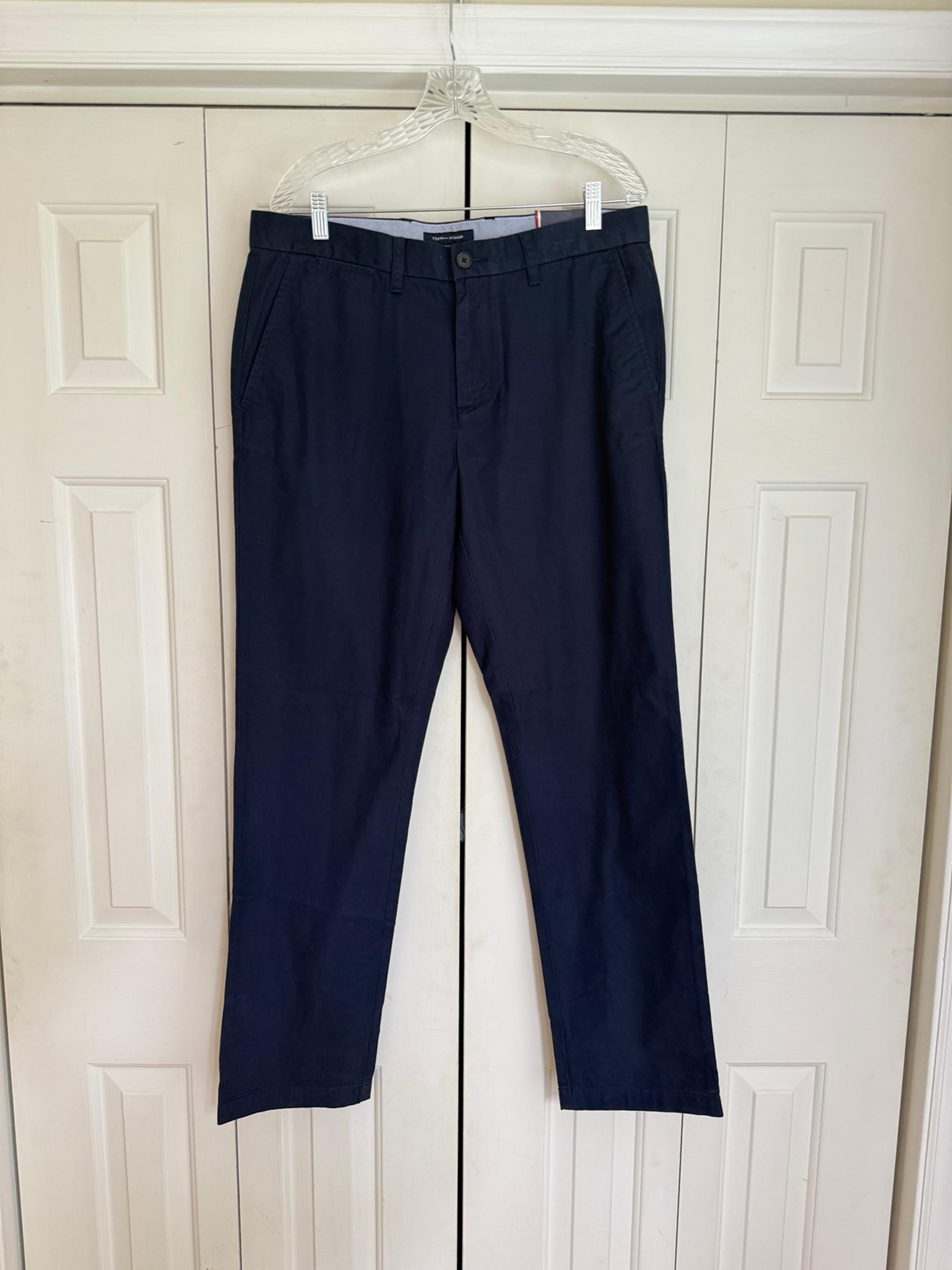 Tommy Hilfiger Men’s Navy Brand New Dress Trouser Pants Size 34W/32L