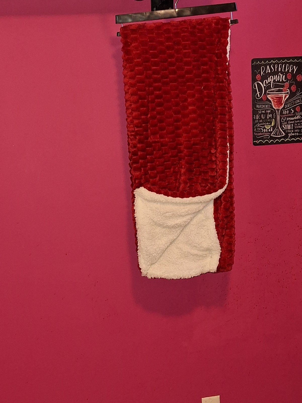 Red decortavie throw