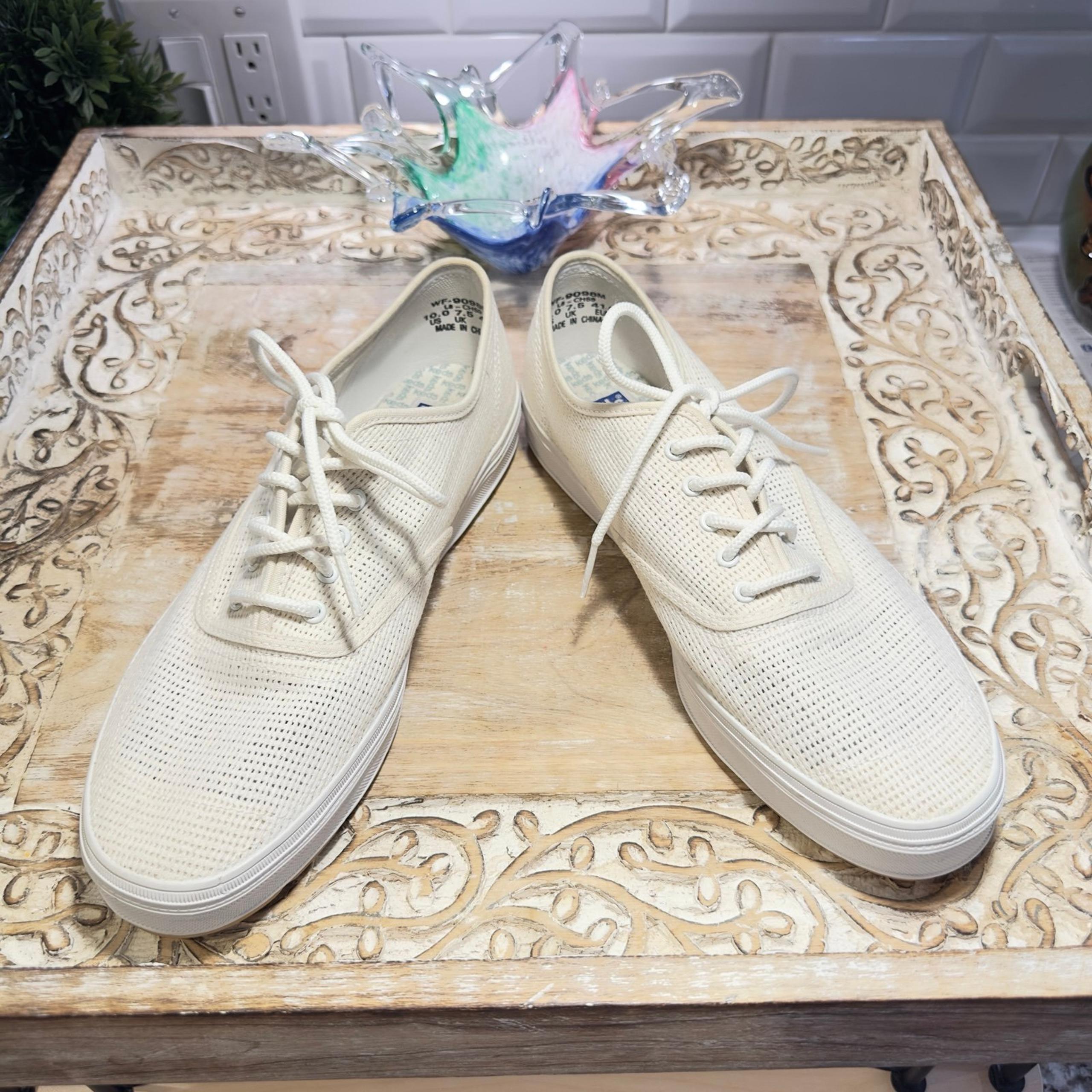 Keds  Style White Women’s Size 10 Mesh Fashion Sneakers