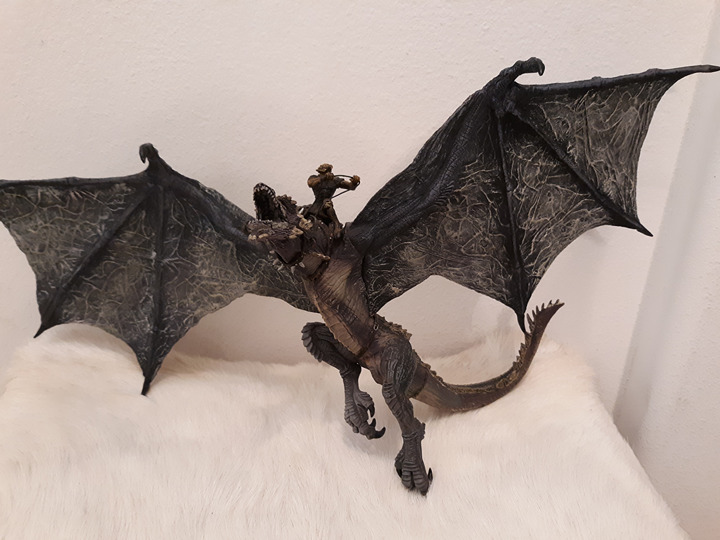 McFarlane's Dragons Series 1 Special Edition Eternal Clan Dragon figure awesome