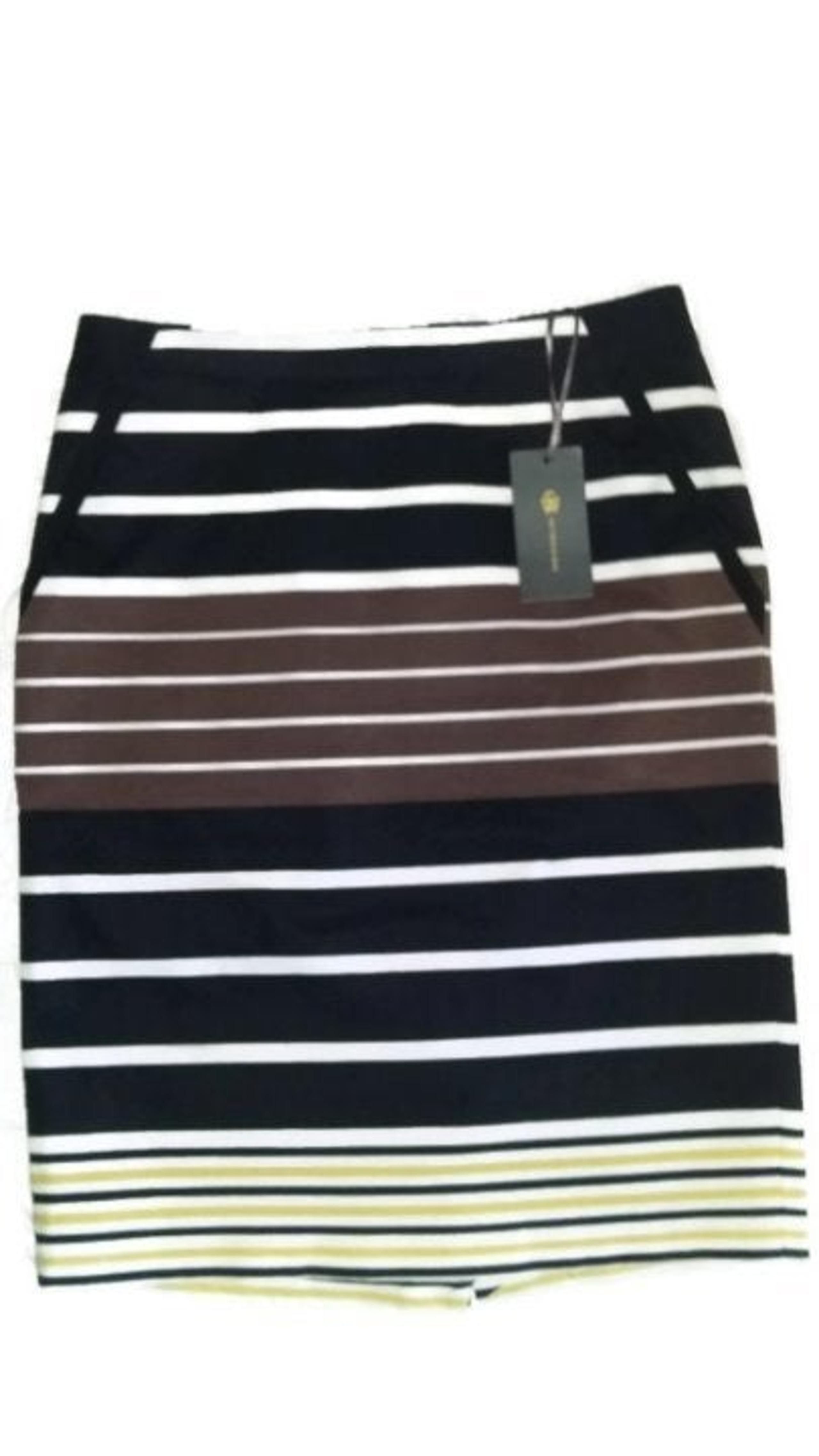 Outback Red Women's Skirt Size 0