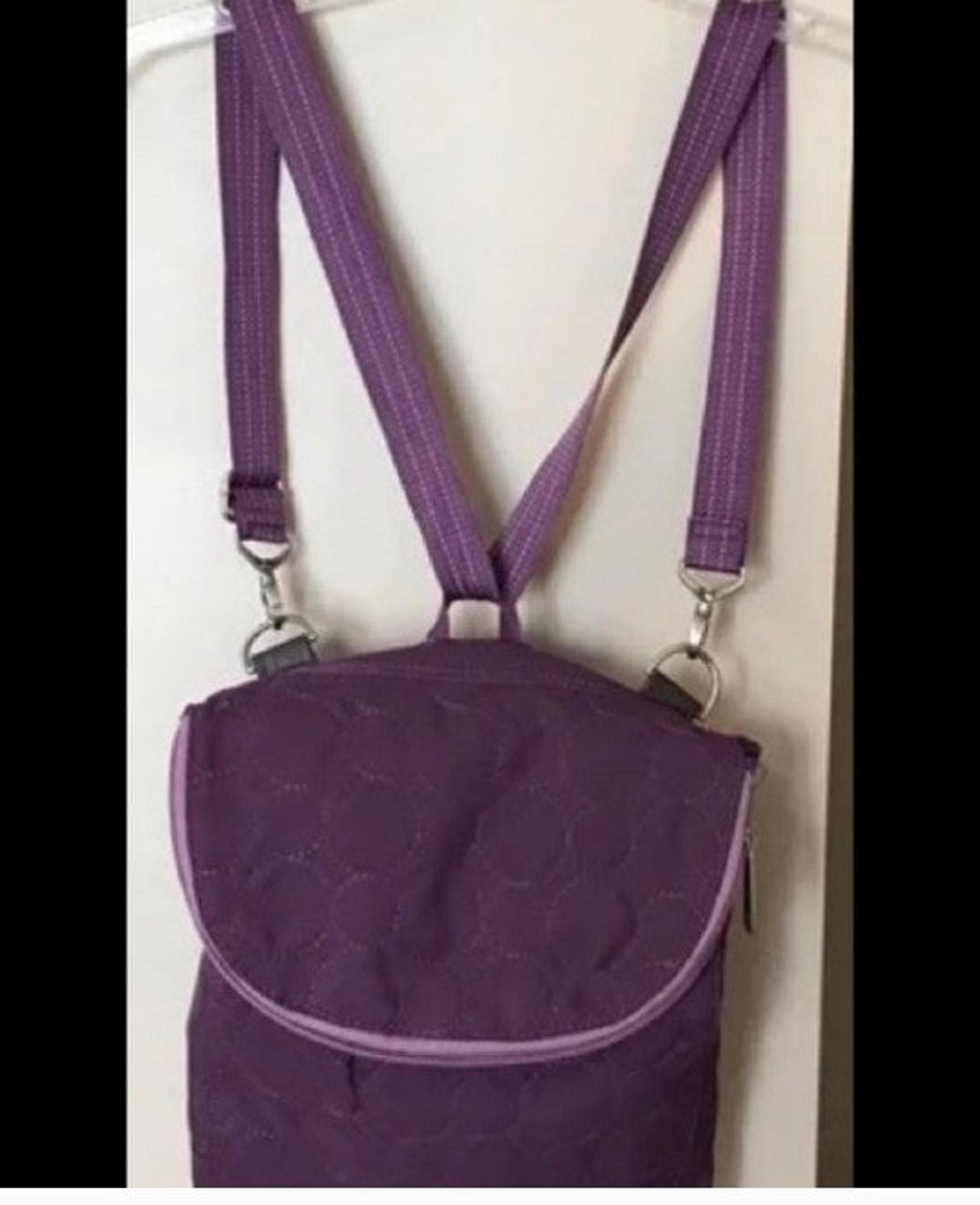 Thirty One Vary You Backpack Purse - Purple Quilted Dots
Retired