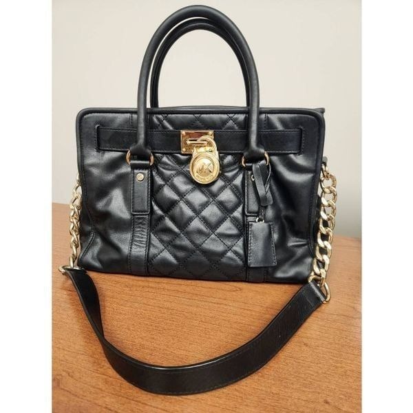 MICHAEL KORS HAMILTON BLACK QUILT LEATHER GOLD LOCK & KEY EW SATCHEL BAG.