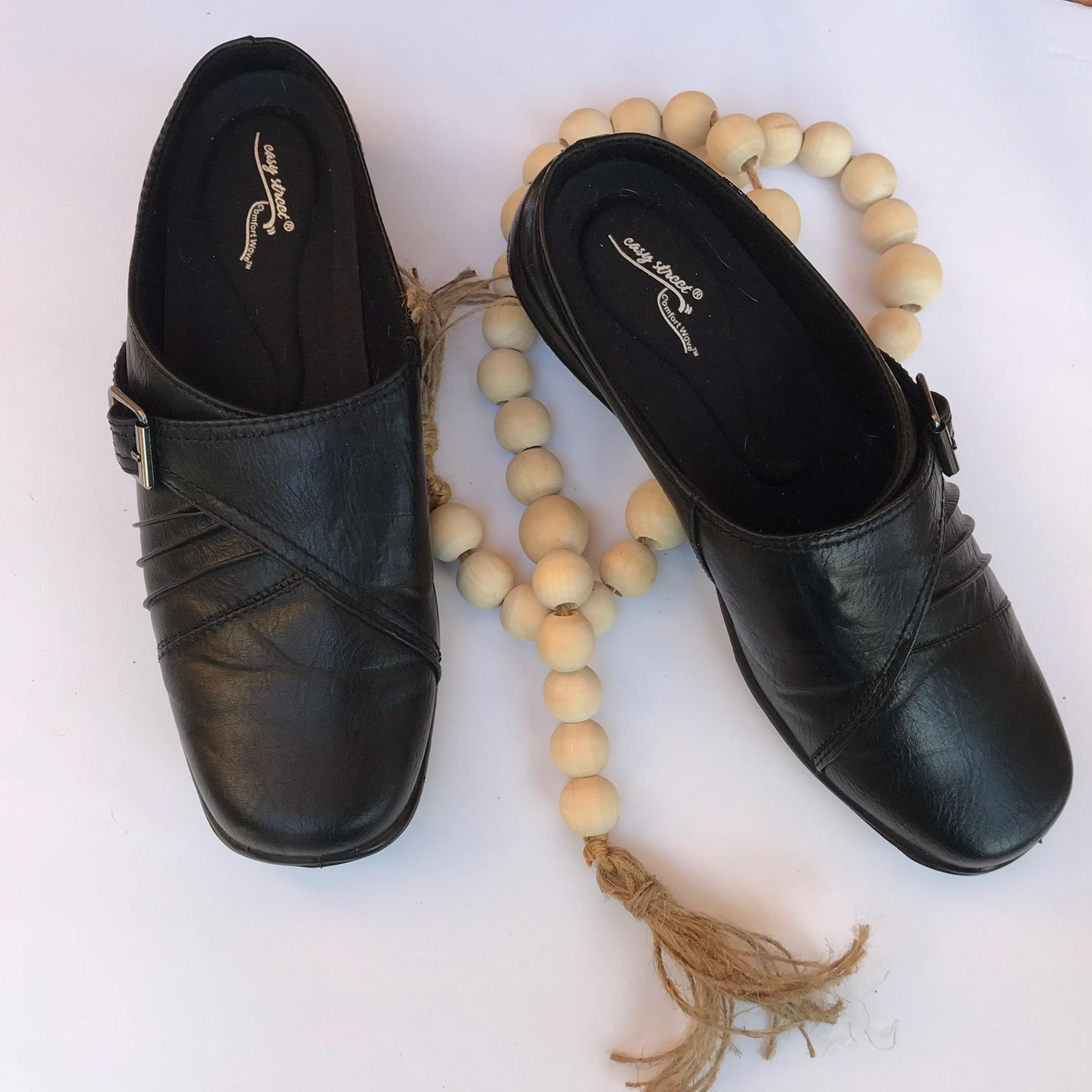 Black Easy Spirit Mules