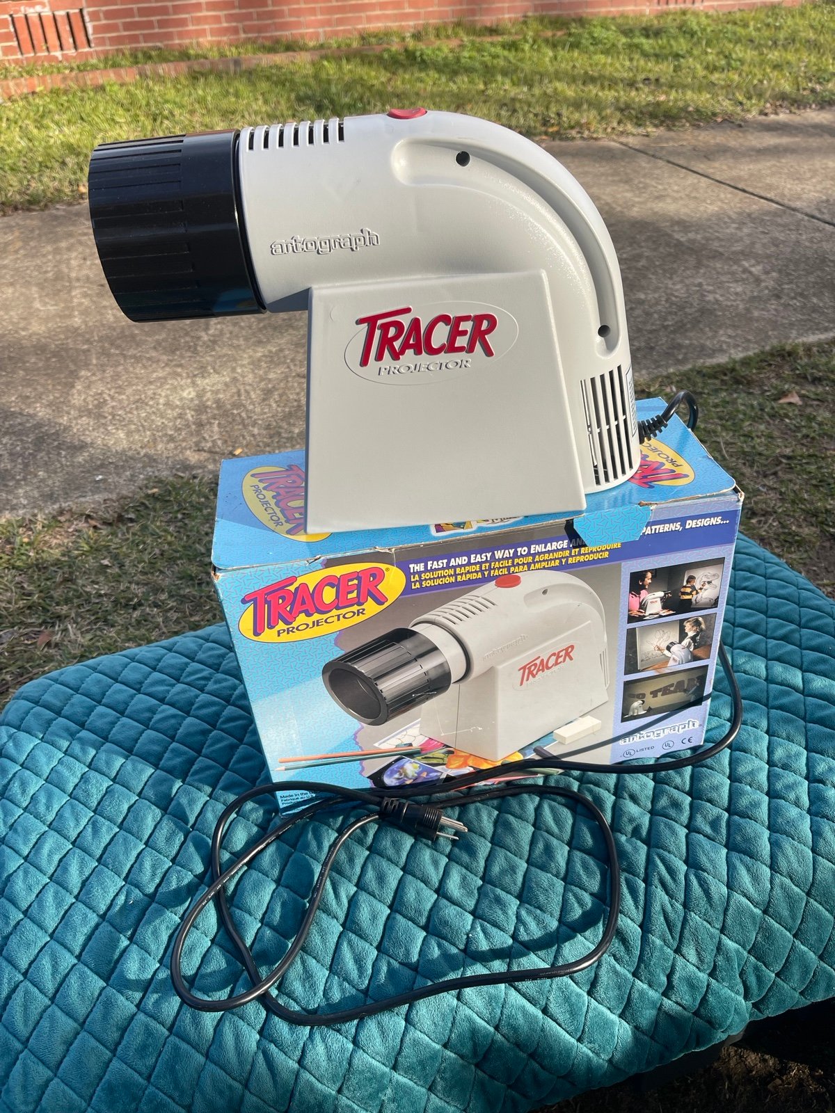 Artograph Tracer Projector Drawing Design Art Image Enlarger 1998 NEW