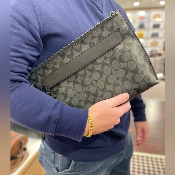 Coach CARRYALL POUCH IN SIGNATURE CANVAS