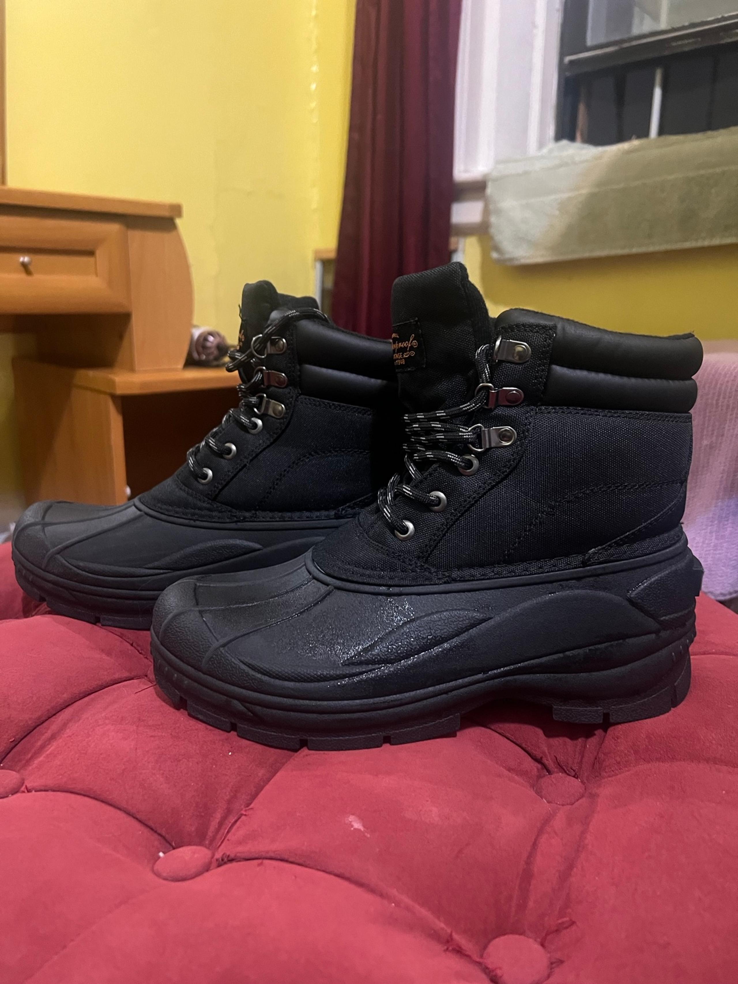 Weatherproof Vintage Boots | Outdoor Duck Boots| Mens Shoes| Size 8