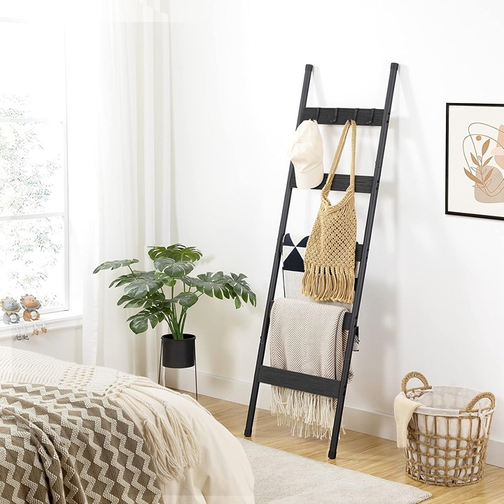 HOOBRO Blanket Ladder, 5-Tier Towel Rack with Hooks, Wall-Leaning Blanket Rack,
