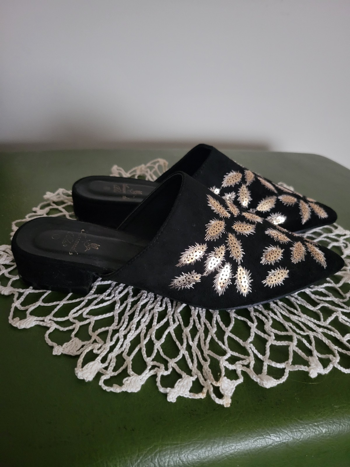 Like New Amanda Blue Faux Suede sequin embellished starburst heeled mules 8