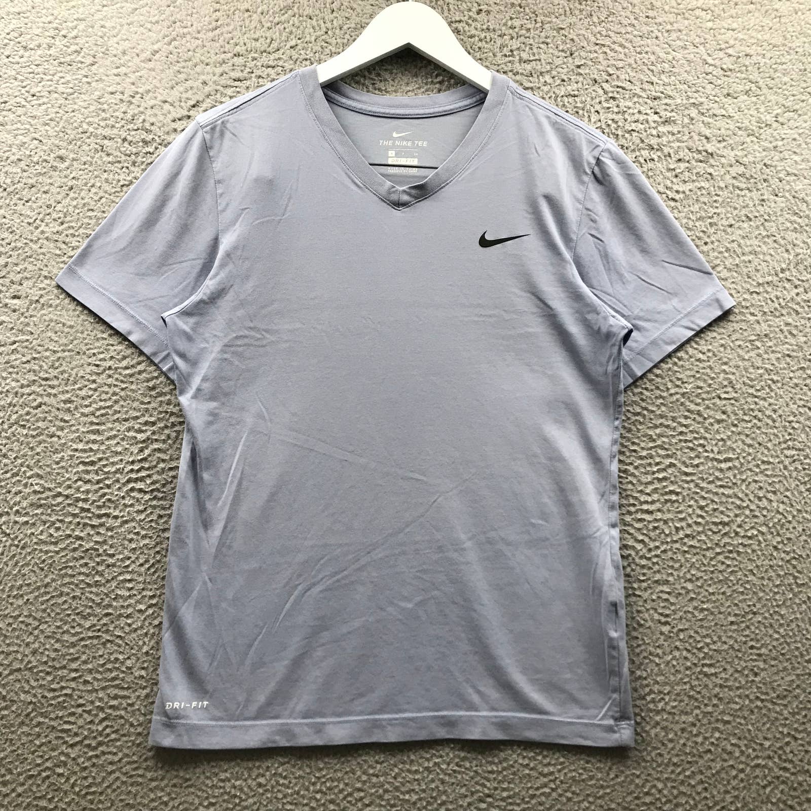 Nike V-Neck T-Shirts for Men | Mercari