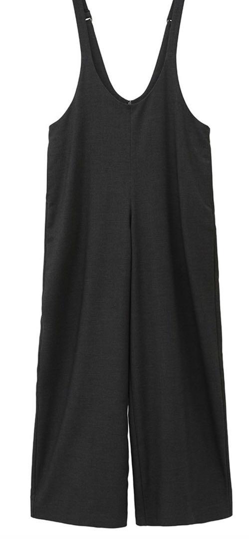 CLANE（クラネ）の「U NECK TUCK SALOPETTE PANTS（サロペット