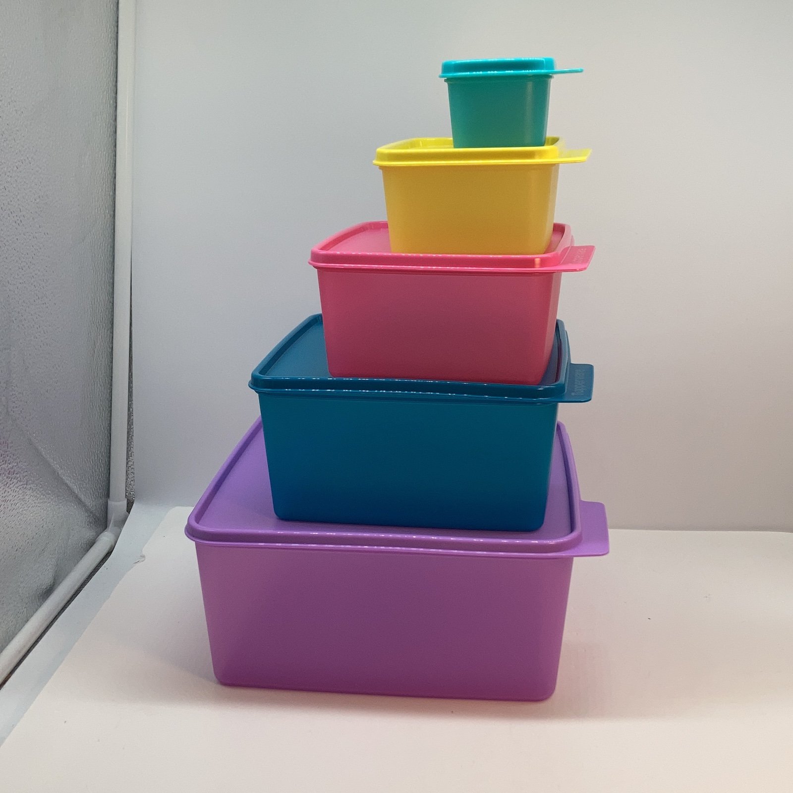 Tupperware Basic Line Container Set of 5