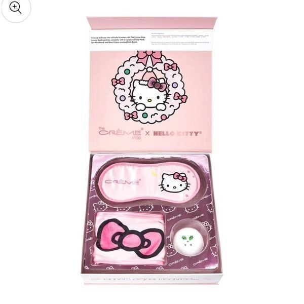 Hello Kitty Cozy Slumber Holiday Spa Set - Limited Edition