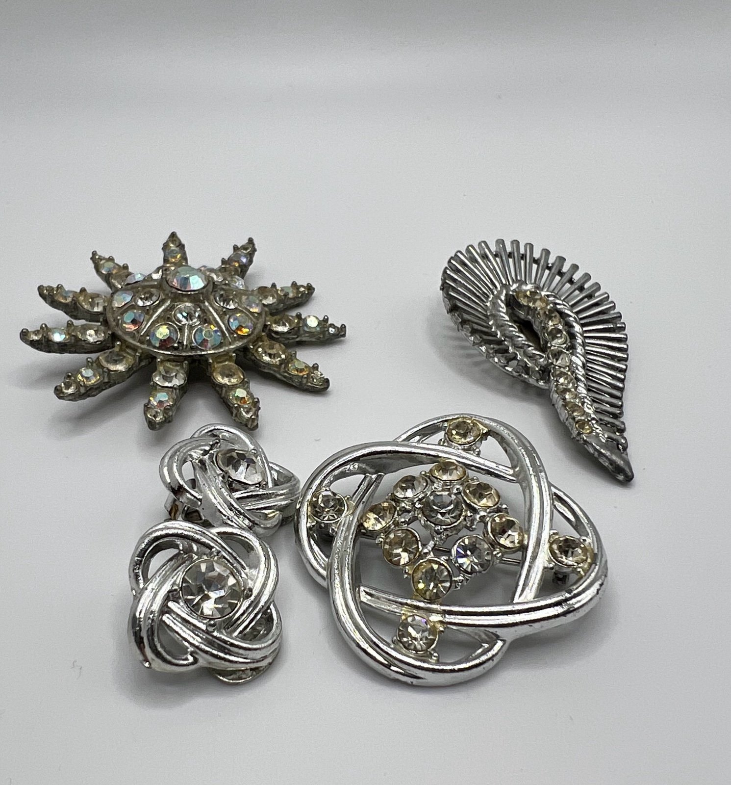 Vintage broches with rhinestones
